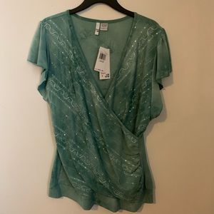 Sami Jo short sleeve sequined seafoam V-neck. Size L. NWT.